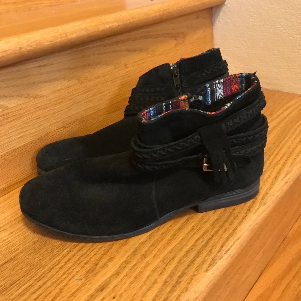 Minnetonka black suede booties